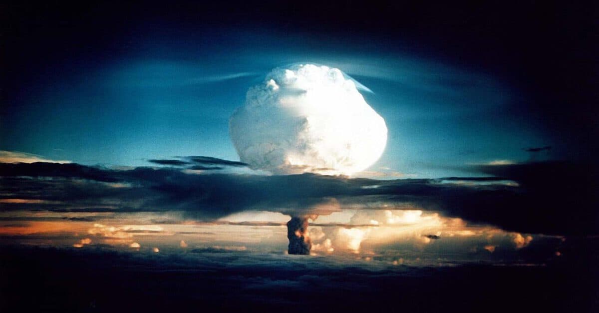 Trump Proposes Multilateral Nuclear Arms Reduction Talks with Russia and China