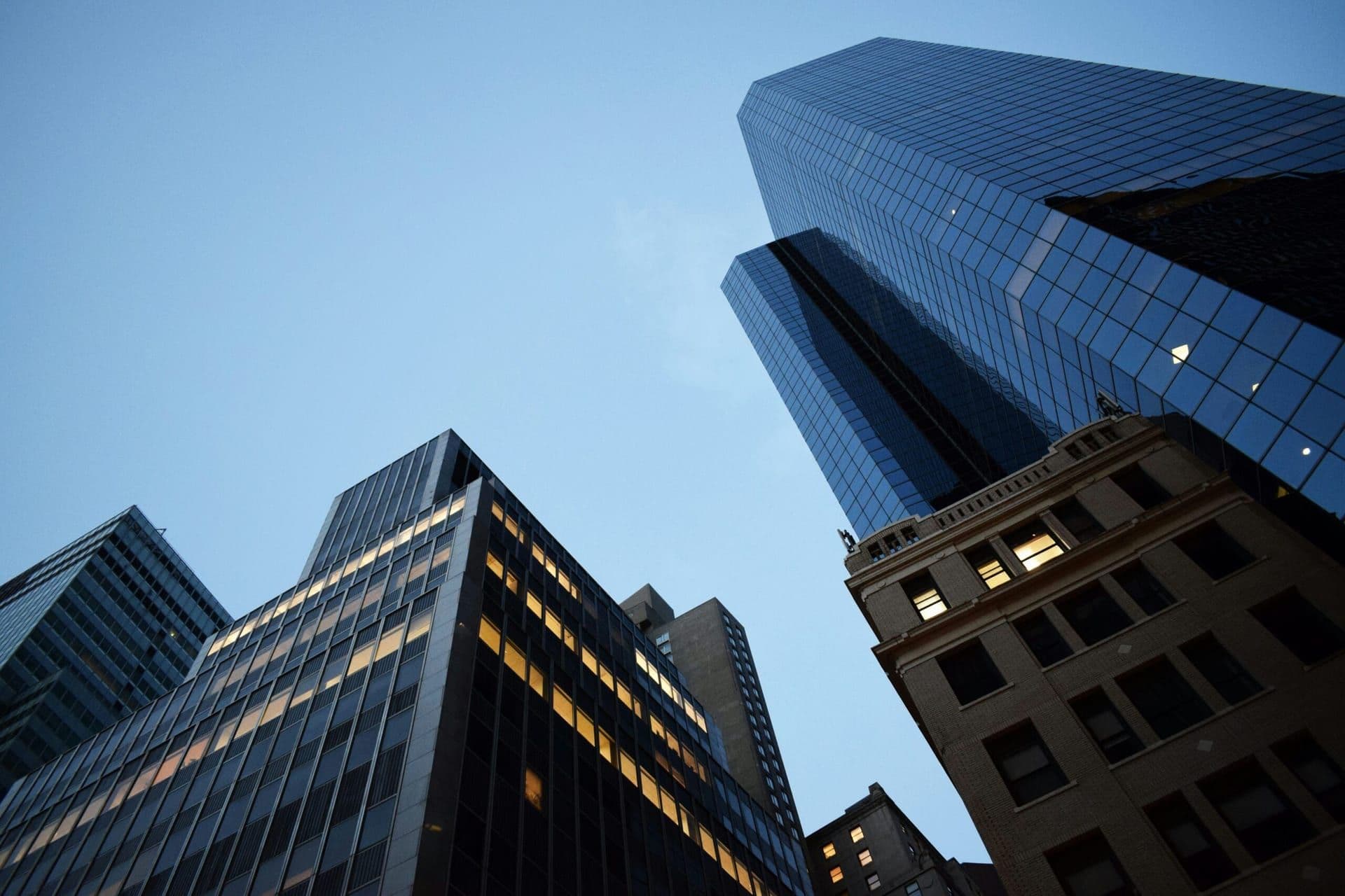 Corporate Earnings Season Begins with Strong Expectations