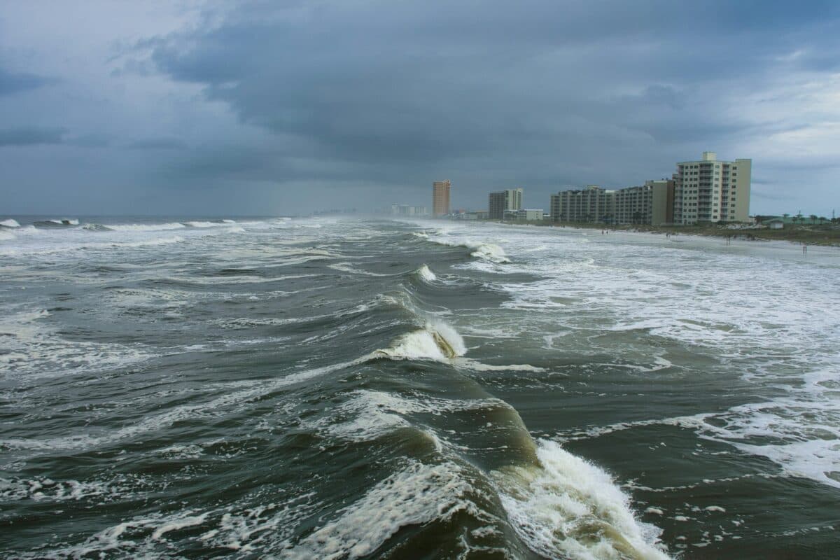 Hurricane Milton Strikes U.S. Gulf Coast with Devastating Force