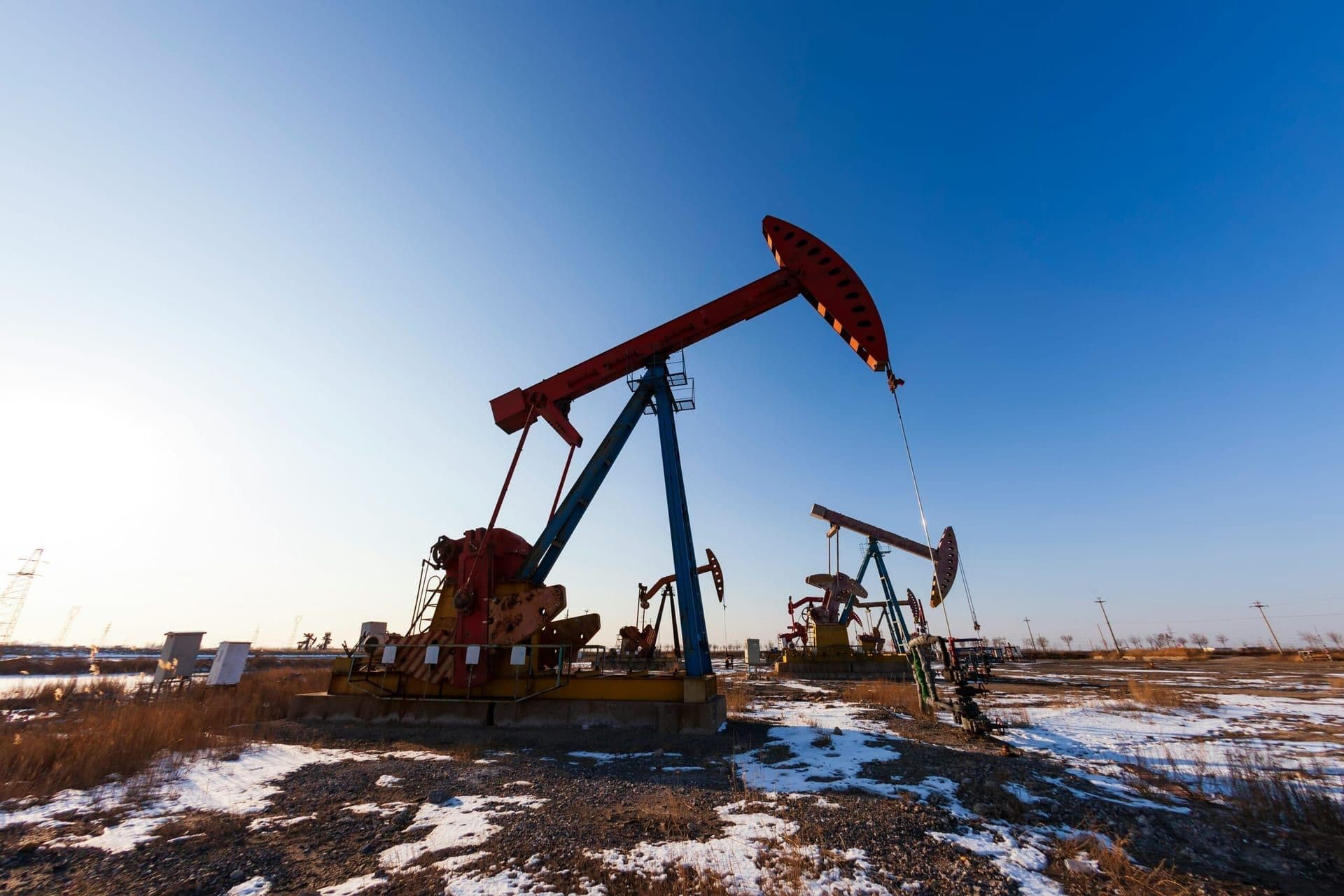 Oil Prices Surge as Federal Reserve Hints at Potential Rate Cuts