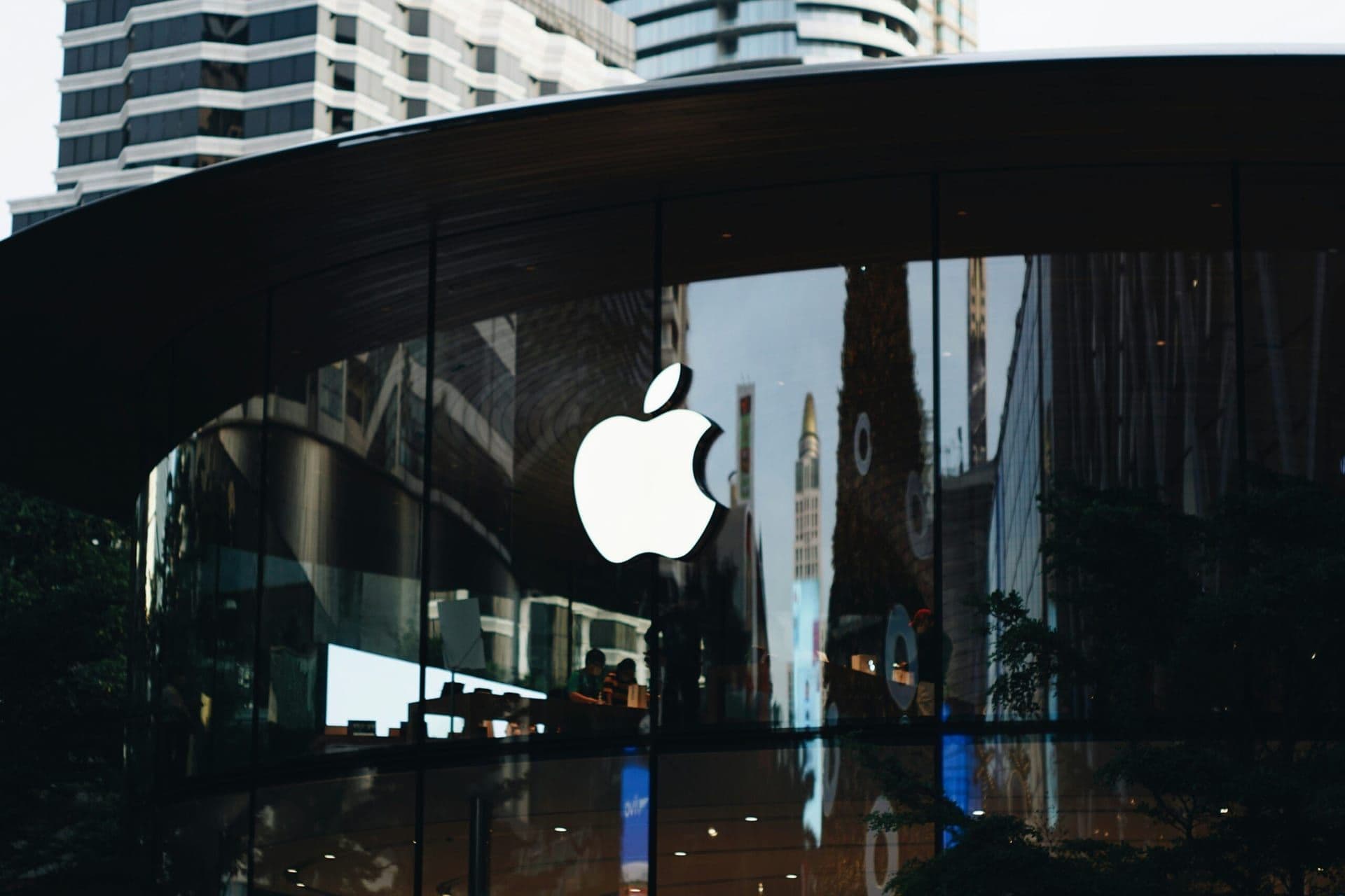 Apple Unveils $500 Billion Investment in the US: A Game-Changer for the Economy
