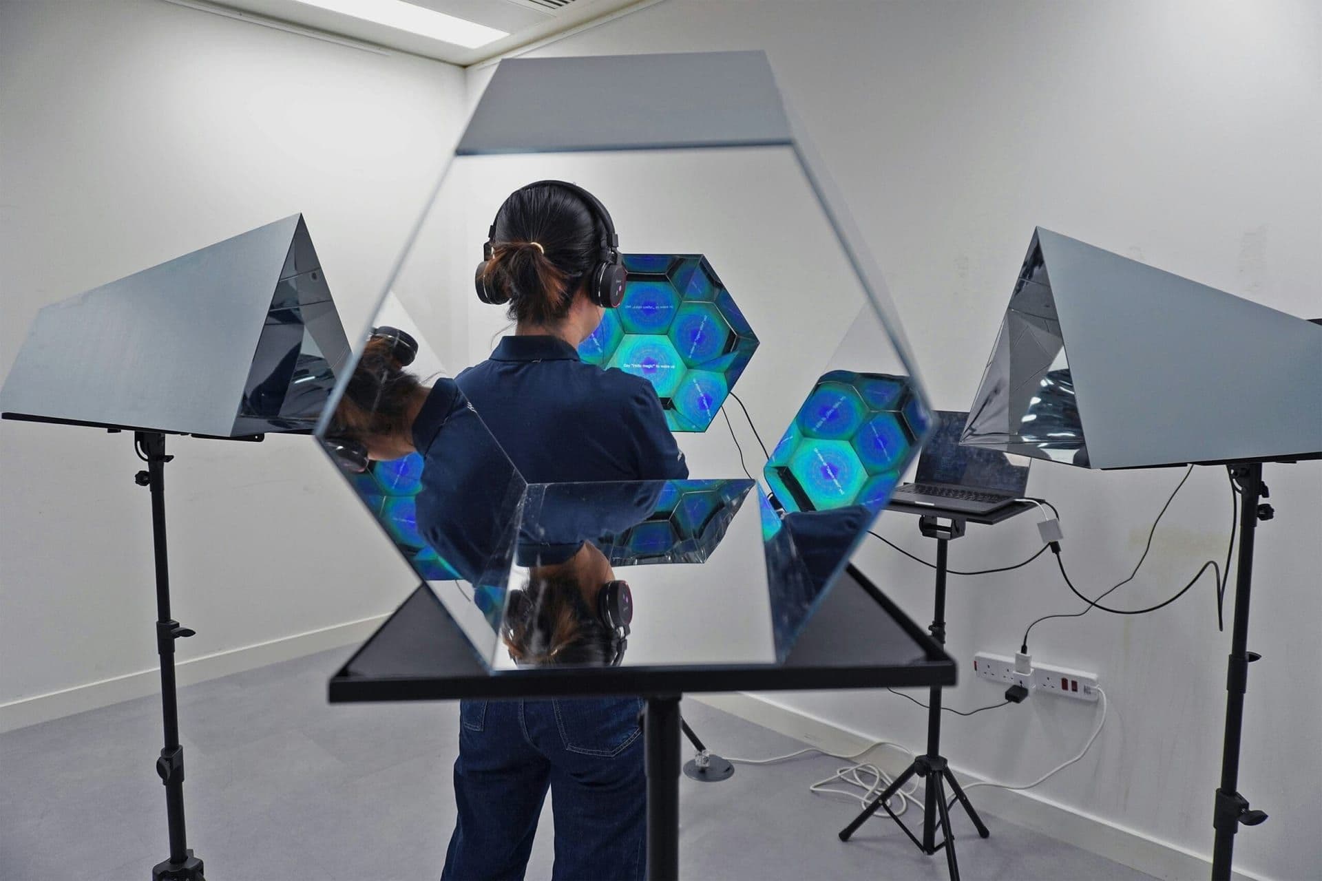 The Rise of Virtual Reality in the Art World: A New Era of Digital Creativity